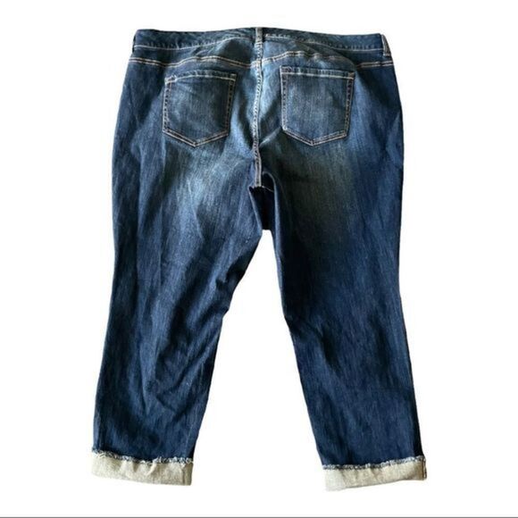 TORRID skinny jeans crop fit Raw hem Size 24 Medium/Dark wash - Picture 5 of 10